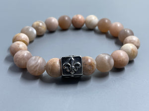 Fluer Di Lis w/ Sunstone